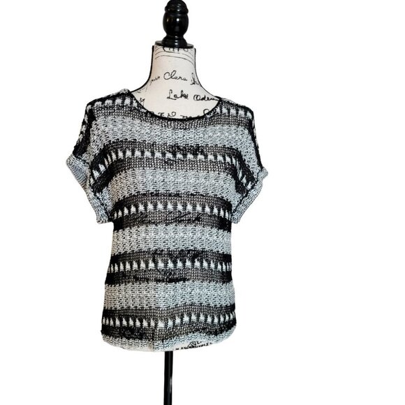Chico's Black and White Open Knit Woven Top - Size S - Picture 1 of 9